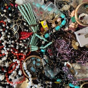 Vintage to now mixed jewelry lot - all wearable - D